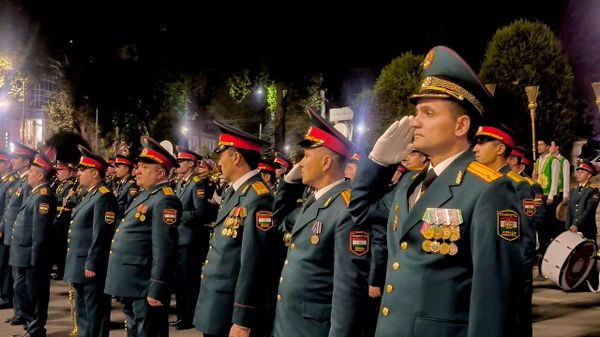 Центральный военный оркестр Минобороны России сыграл для жителей и гостей Душанбе - Sputnik Таджикистан