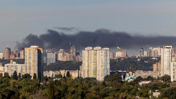Последствия удара беспилотника по Киеву 26 сентября 2026 года.  - Sputnik Тоҷикистон