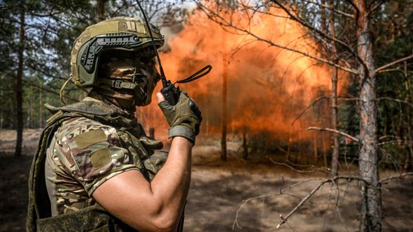 Боевая работа расчётов Мсты-Б группировки Восток. - Sputnik Тоҷикистон