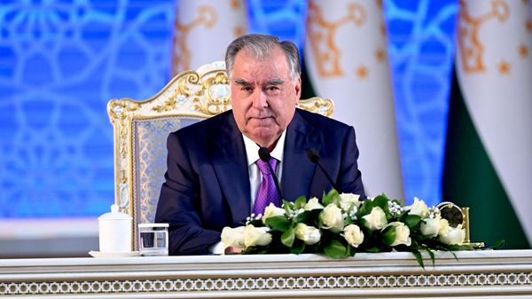 Президент Таджикистана Эмомали Рахмон. - Sputnik Таджикистан