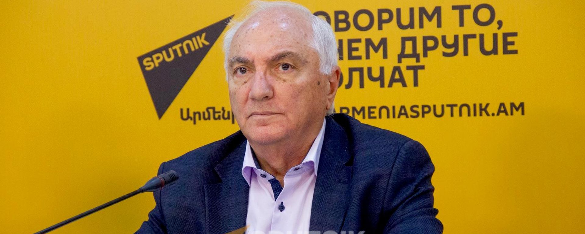 Арам Саркисян во время видеомоста Астана — Москва — Минск — Бишкек — Ереван —Ташкент на тему: ЕАЭС в меняющемся мире: перспективы интеграции и новые экономические вызовы (13 октября 2026). Еревaн  - Sputnik Тоҷикистон, 1920, 15.10.2026