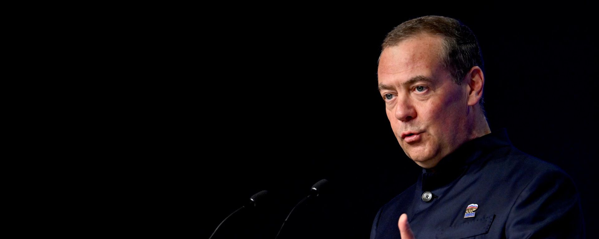 Заместитель председателя Совета безопасности РФ Дмитрий Медведев.  - Sputnik Тоҷикистон, 1920, 16.10.2026