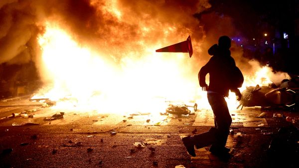 Общенациональные протесты во Франции, 17 октября 2026 года.  - Sputnik Таджикистан