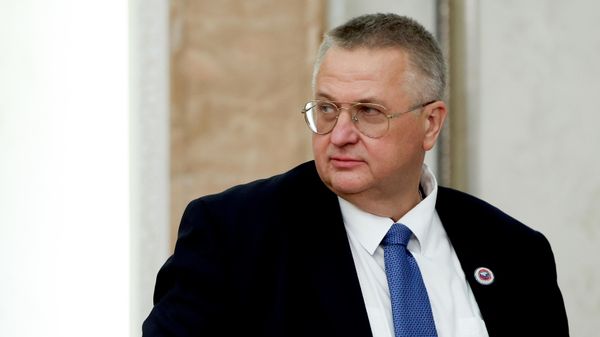 Заместитель председателя правительства РФ Алексей Оверчук. - Sputnik Тоҷикистон