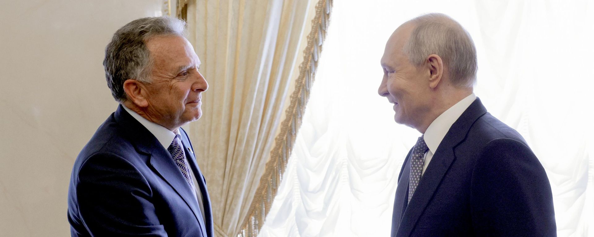Встреча президента Владимира Путина и спецпосланника Стивена Уиткоффа.  - Sputnik Таджикистан, 1920, 21.10.2026