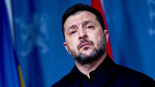 Владимир Зеленский на пресс-конференции в Осло, Норвегия, 20 октября 2026 года.  - Sputnik Тоҷикистон