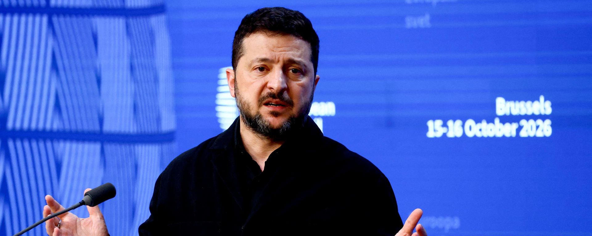 Владимир Зеленский выступает на пресс-конференции во время саммита лидеров Европейского союза в Брюсселе, Бельгия, 16 октября 2026 года.  - Sputnik Тоҷикистон, 1920, 22.10.2026