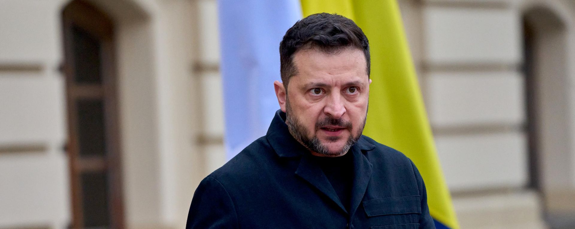 Владимир Зеленский отвечает на вопросы СМИ в Киеве, Украина, 22 октября 2026 года. - Sputnik Таджикистан, 1920, 26.10.2026