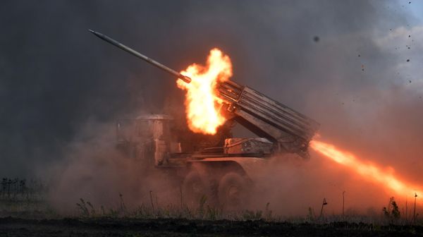 Боевая работа расчёта РСЗО Торнадо-С группы войск Запад. - Sputnik Таджикистан