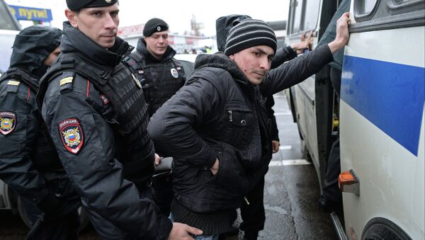 Полиция проверяет московский рынок Садовод - Sputnik Таджикистан