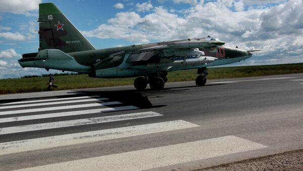 Штурмовик Су-25 . Архивное фото - Sputnik Таджикистан