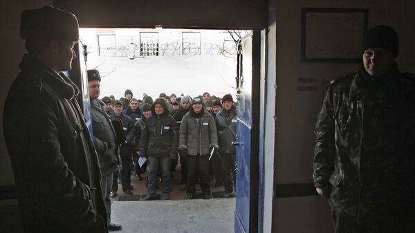 Заключенные в исправительной колонии, архивное фото - Sputnik Таджикистан