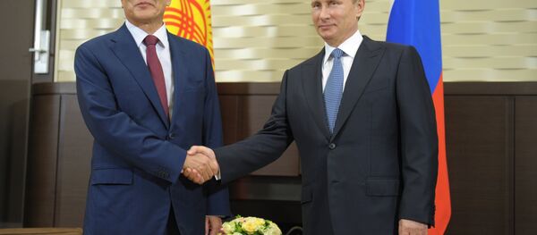 В.Путин встретился с А.Атамбаевым - Sputnik Тоҷикистон