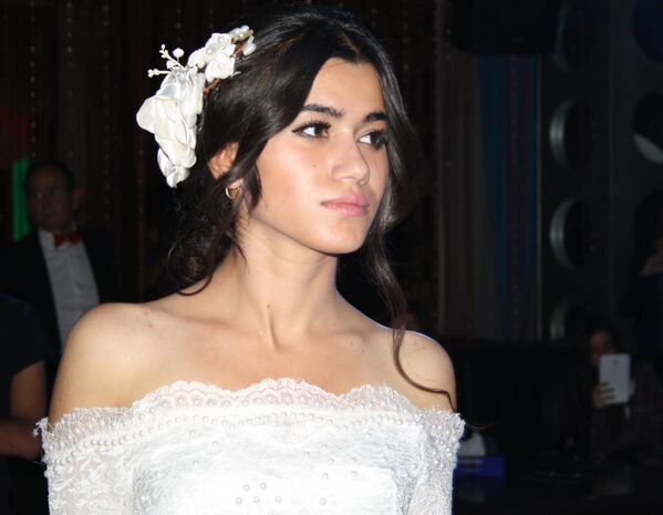 Показ итальянских свадебных платьев в Душанбе - Sputnik Таджикистан