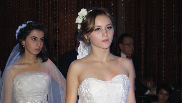 Показ свадебных платьев в Душанбе - Sputnik Таджикистан