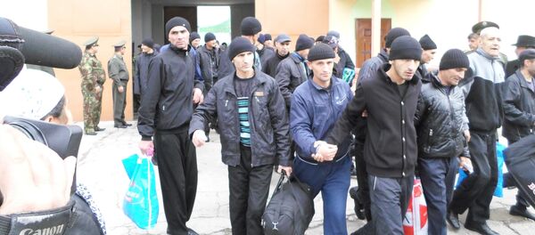 Амнистированные заключенные Вахдатской колонии - Sputnik Тоҷикистон