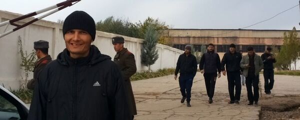 Амнистированные заключенные Вахдатской колонии - Sputnik Таджикистан