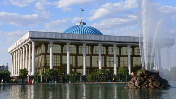 Здание парламента Узбекистана. Архивное фото - Sputnik Таджикистан