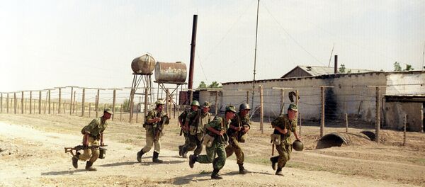 Таджикская граница. Архивное фото - Sputnik Таджикистан