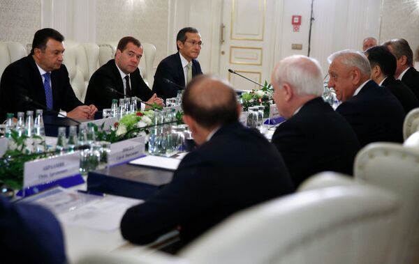 Расулзода на заседании Совета глав правительств СНГ (первый слева). Архивное фото - Sputnik Таджикистан