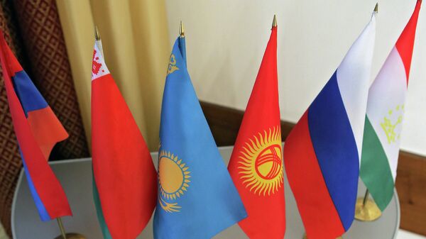 Флаги стран участниц ШОС, СНГ, ЕЭС и ОДКБ - Sputnik Таджикистан