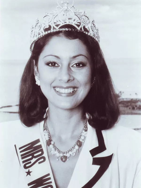 Зебосанами ҷаҳон - 1986. Астрид Де Навия (Колумбия). Акс аз сомонаи Mrs. World Зебосанами ҷаҳон - 1986. Астрид Де Навия (Колумбия). Акс аз сомонаи Mrs. World - Sputnik Тоҷикистон