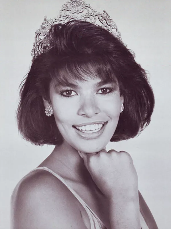 Зебосанами ҷаҳон - 1987. Барбара Рили Зеландияи Нав). Акс аз сомонаи Mrs. World Зебосанами ҷаҳон - 1987. Барбара Рили Зеландияи Нав). Акс аз сомонаи Mrs. World - Sputnik Тоҷикистон