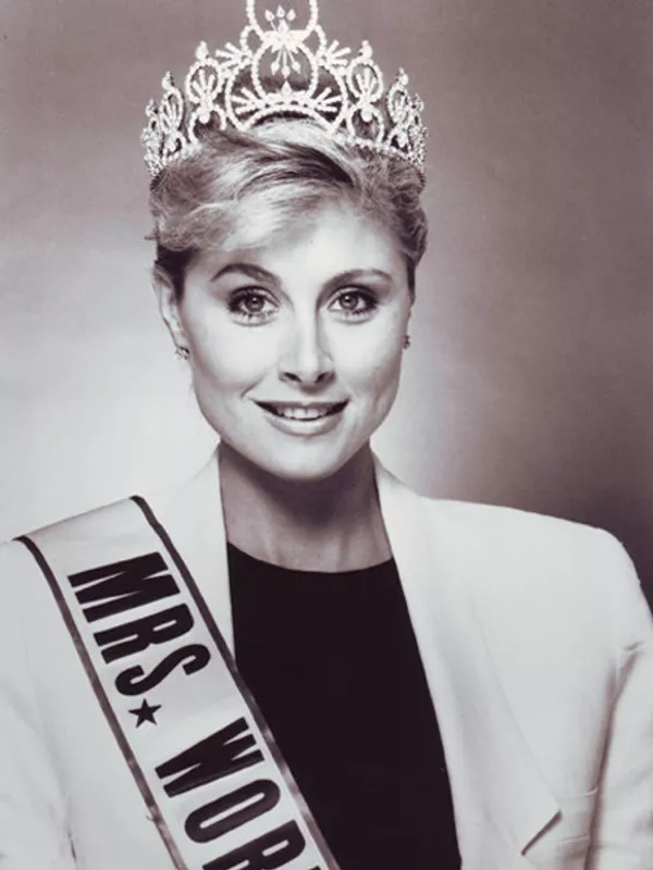 Зебосанами ҷаҳон - 1988. Памела Натл (ИМА). Акс аз сомонаи Mrs. World Зебосанами ҷаҳон - 1988. Памела Натл (ИМА). Акс аз сомонаи Mrs. World - Sputnik Тоҷикистон