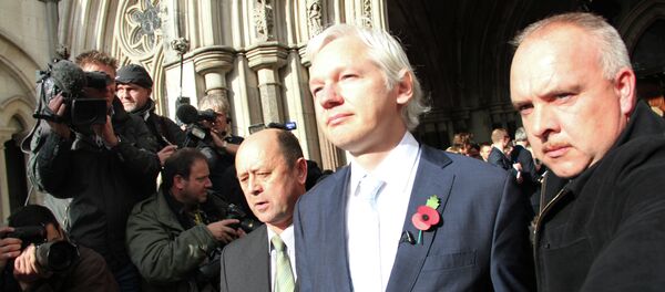 Британский суд подтвердил решение об экстрадиции Ассанжа в Швецию - Sputnik Таджикистан