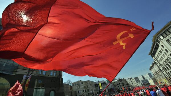 Шествие и митинг КПРФ в честь 68-й годовщины Великой Победы СССР. Архивное фото - Sputnik Таджикистан