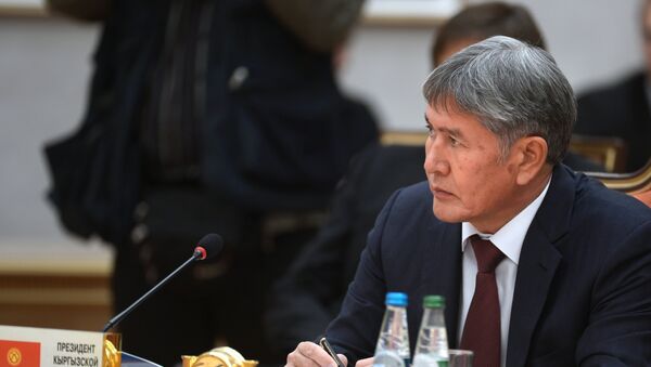 Президент Кыргызстана Алмазбек Атамбаев. Архивное фото - Sputnik Таджикистан