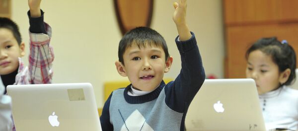 Обучение детей мигрантов в Москве. Архивное фото Обучение детей мигрантов в Москве. Архивное фото - Sputnik Таджикистан