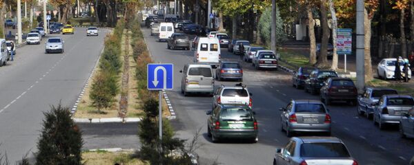 Улица Душанбе. Архивное фото Улица Душанбе. Архивное фото - Sputnik Таджикистан