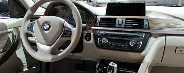 Концерн BMW представил новое поколение седана 3-й серии - Sputnik Тоҷикистон