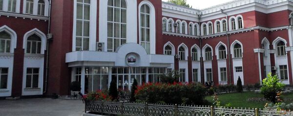 Таджикский национальный университет. Архивное фото - Sputnik Тоҷикистон