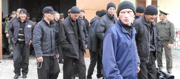 Зиндониёни афвшуда дар зиндони ноҳияи Ваҳдат Зиндониёни афвшуда дар зиндони ноҳияи Ваҳдат - Sputnik Тоҷикистон