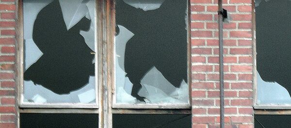 Разбитое окно - Sputnik Таджикистан