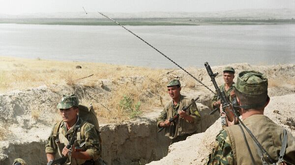 Пограничники, архивное фото - Sputnik Таджикистан