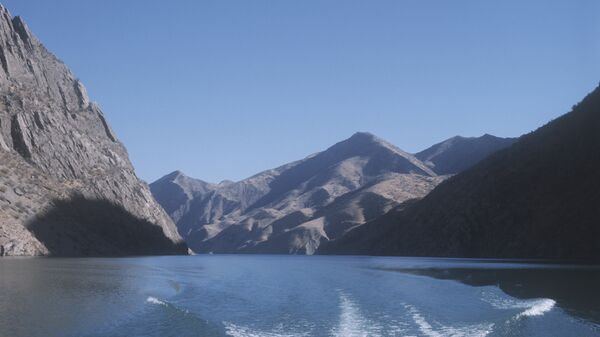 Водохранилище Вахш на реке Нурх. Архивное фото - Sputnik Таджикистан
