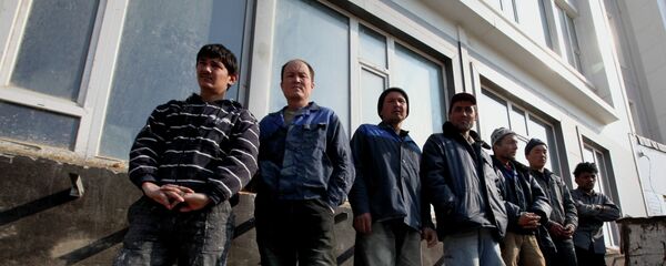 Трудовые мигранты. Архивное фото - Sputnik Таджикистан