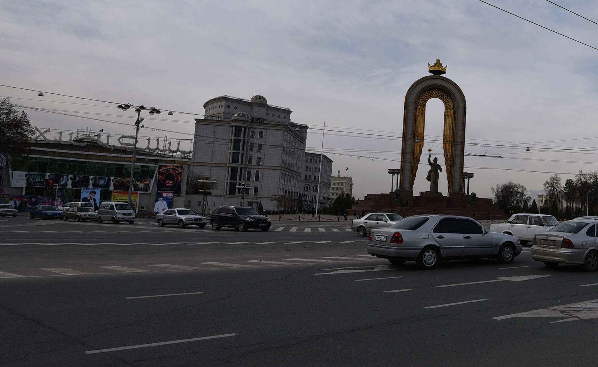 Пагода дусти. Площадь дусти. Дусти Таджикистан фото. Душанбе район дусти. Фото новое здание на проспекте дусти Душанбе.