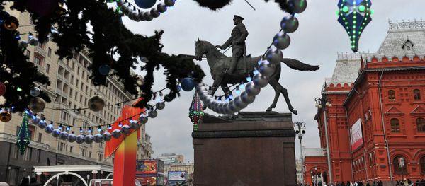 Новогодние елки в Москве, архивное фото - Sputnik Таджикистан
