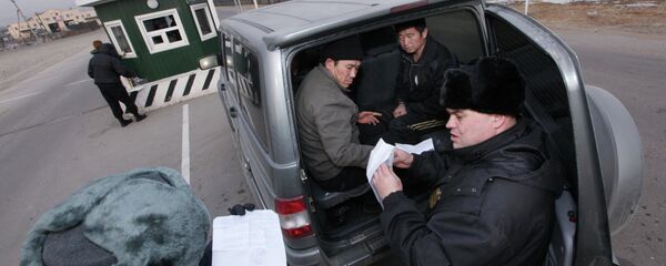 Выдворение иностранных граждан за пределы РФ, архивное фото Выдворение иностранных граждан за пределы РФ, архивное фото - Sputnik Таджикистан