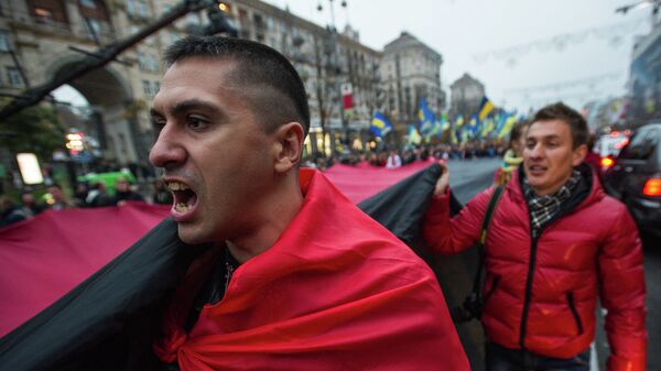 Марш в честь дня образования Украинской Повстанческой армии прошел в Киеве - Sputnik Таджикистан