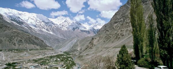 Дорога к Хорогу. Архивное фото Дорога к Хорогу. Архивное фото - Sputnik Таджикистан