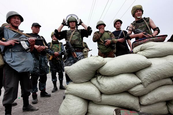 Военнослужащие на блокпосту. Арихивное фото - Sputnik Таджикистан