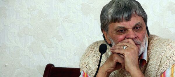 Тимур Зульфикаров, архивное фото Тимур Зульфикаров, архивное фото - Sputnik Тоҷикистон