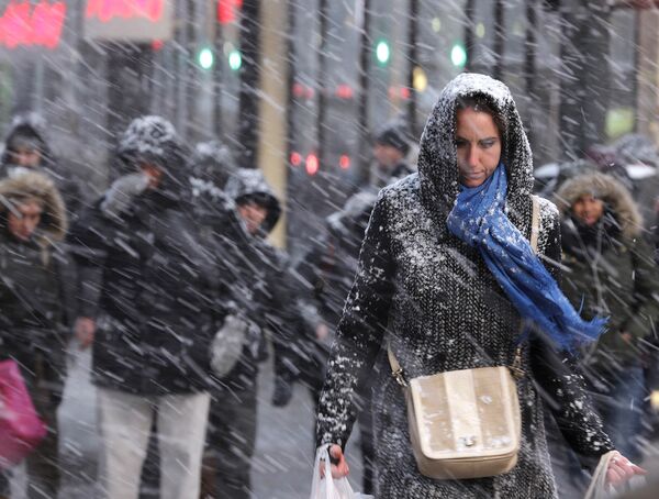 Сильный снегопад на улицах Нью-Йорка 26 января 2015 года - Sputnik Таджикистан