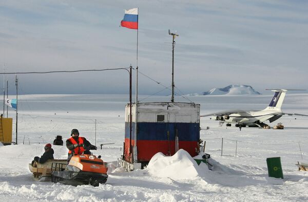 Российская научная станция Новолазаревская в Антарктиде. 2008 г. - Sputnik Таджикистан