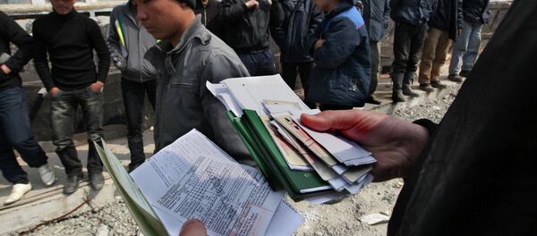 Рейд УФМС по выявлению нелегальных мигрантов. Архивное фото Рейд УФМС по выявлению нелегальных мигрантов. Архивное фото - Sputnik Тоҷикистон